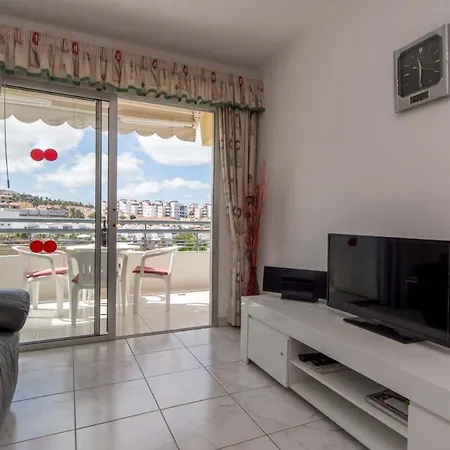 Santa Maria 99 - One Bed דירה אדחה